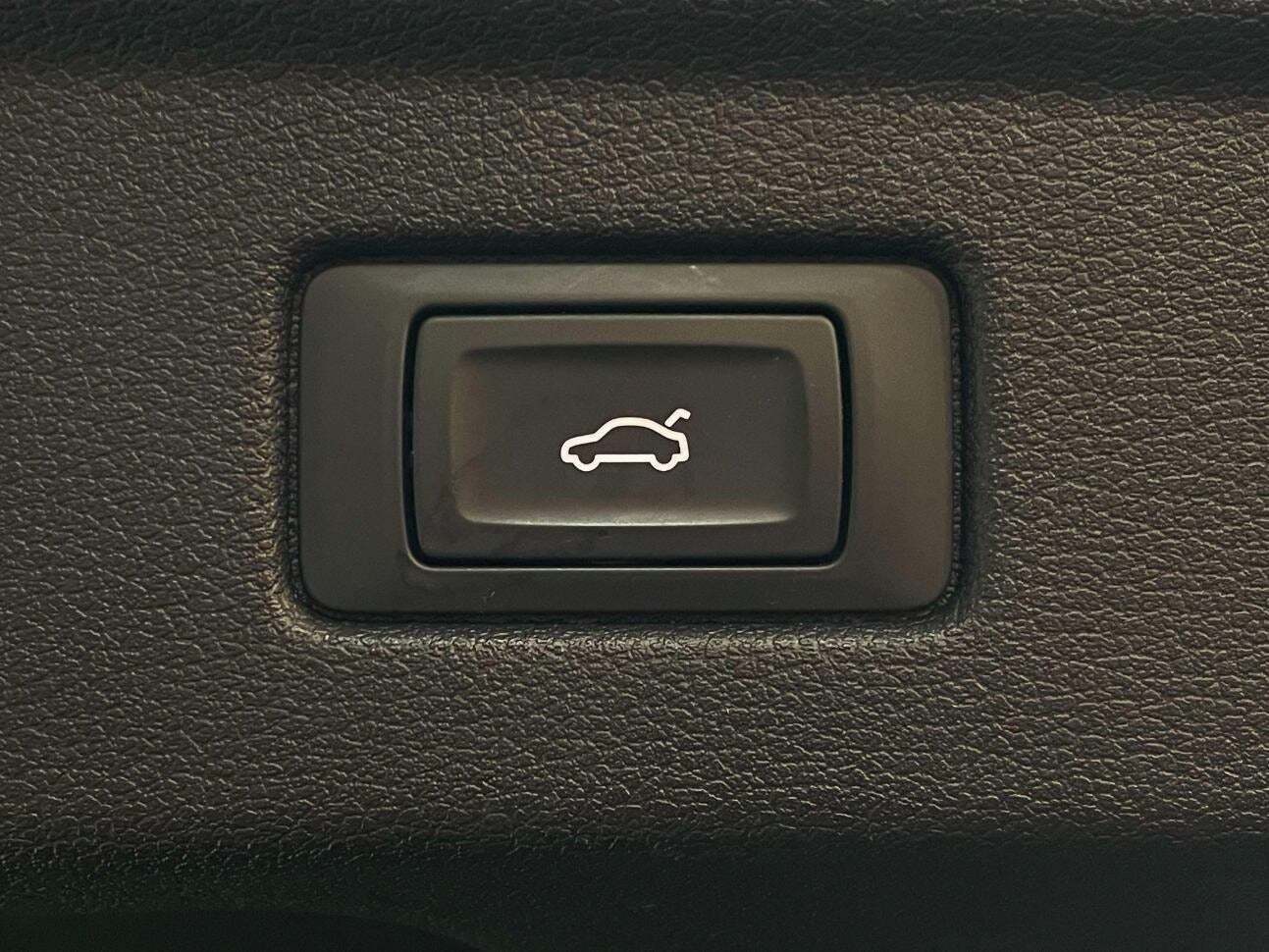 Blå Audi A5 fra 2020