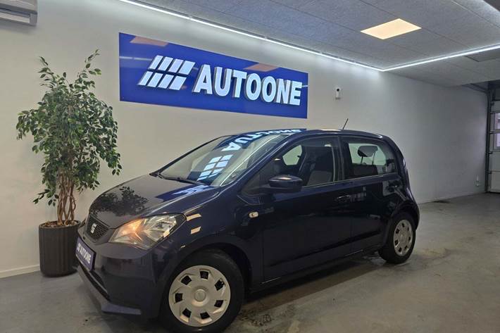 Blå Seat Mii fra 2014 set udefra