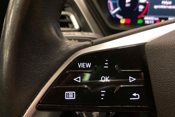 Grå Audi Q4 e-tron fra 2023