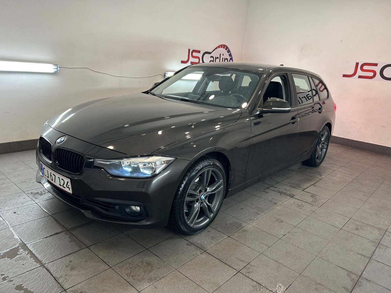 BMW 320i 2,0 Touring aut.