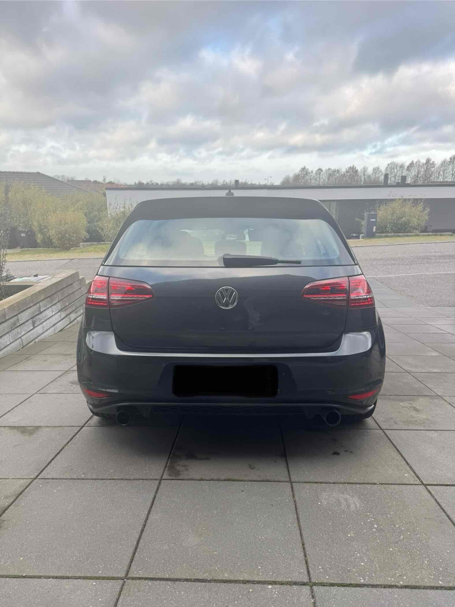 VW Golf VII 2,0 GTI
