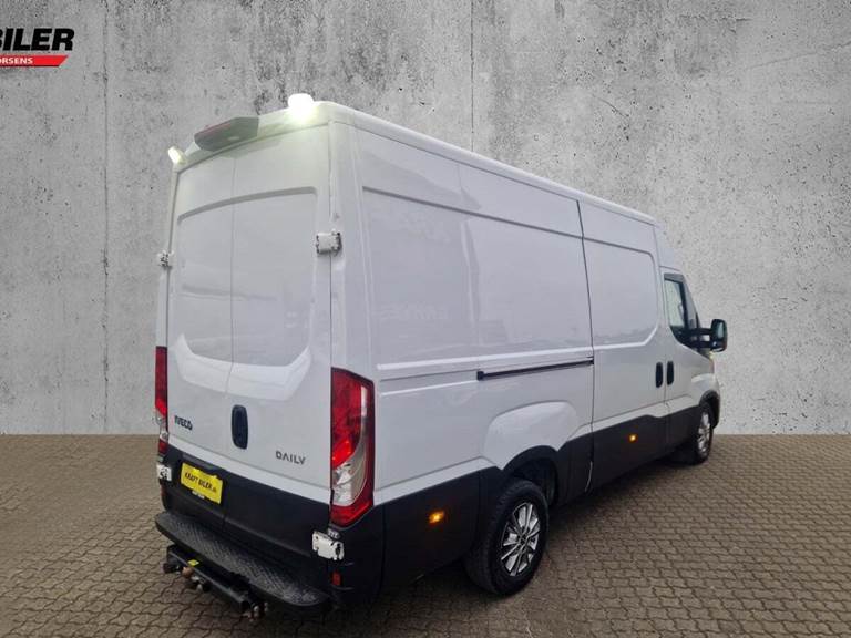 Iveco Daily 3,0 35S18 12m³ Van AG8