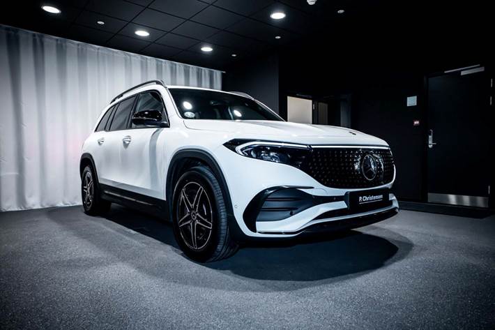 Hvid Mercedes EQB250+ fra 2026