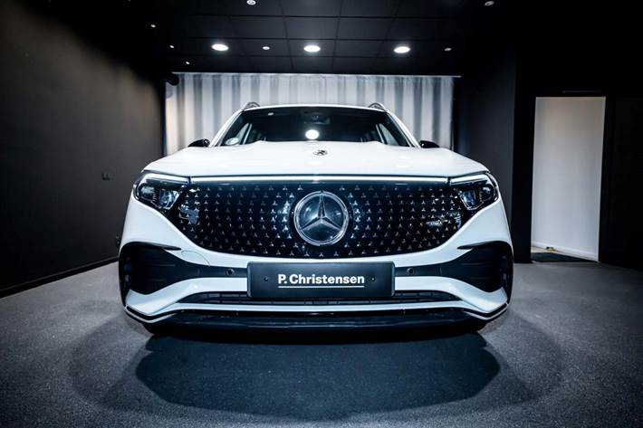 Hvid Mercedes EQB250+ fra 2026