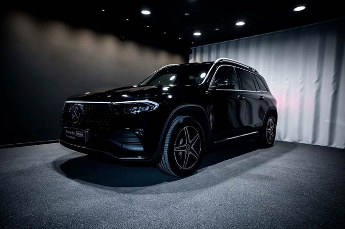 Sort Mercedes EQB250+ fra 2026