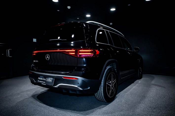 Sort Mercedes EQB250+ fra 2026