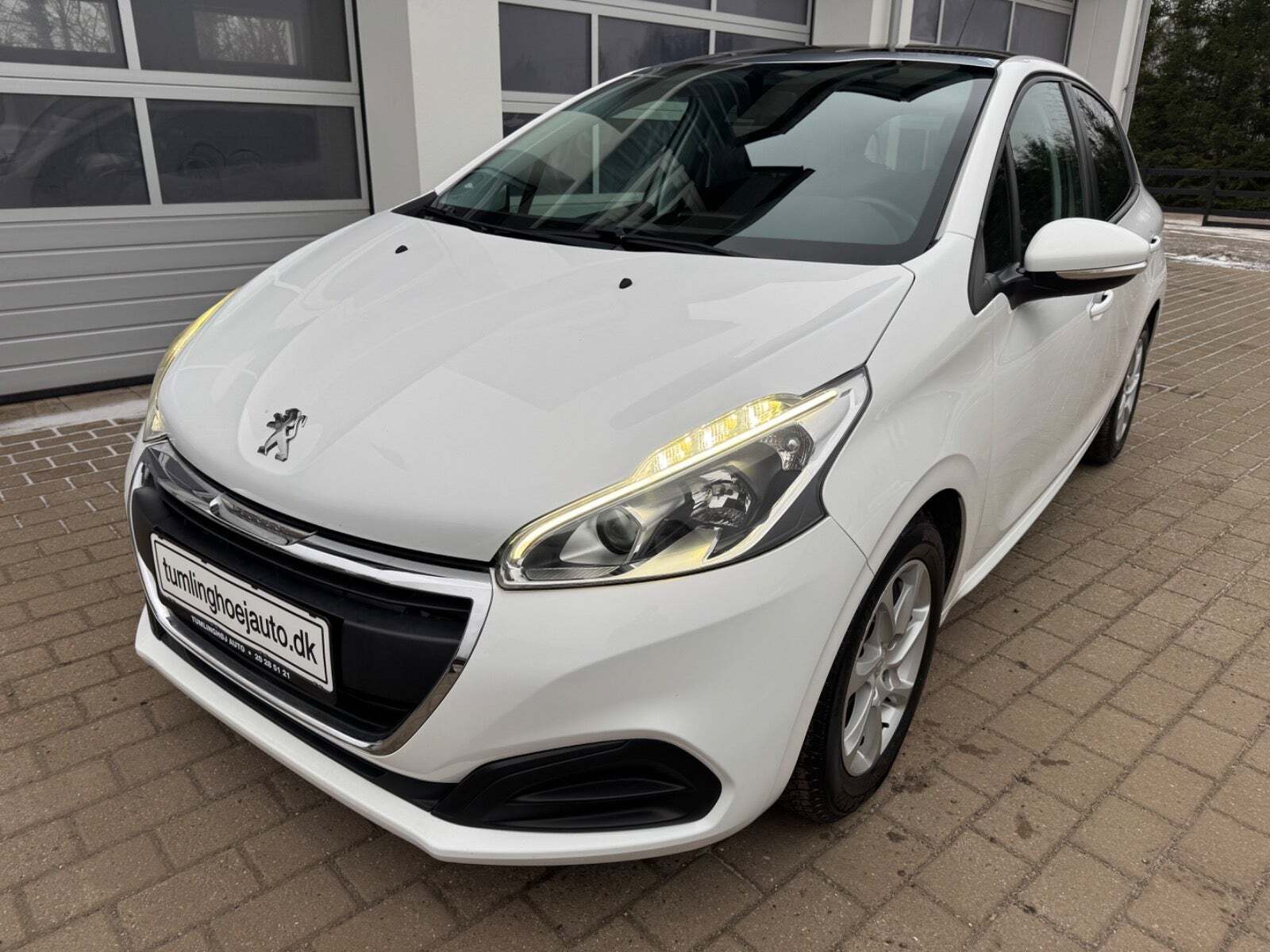 Peugeot 208 1,6 BlueHDi 100 Chili Sky+