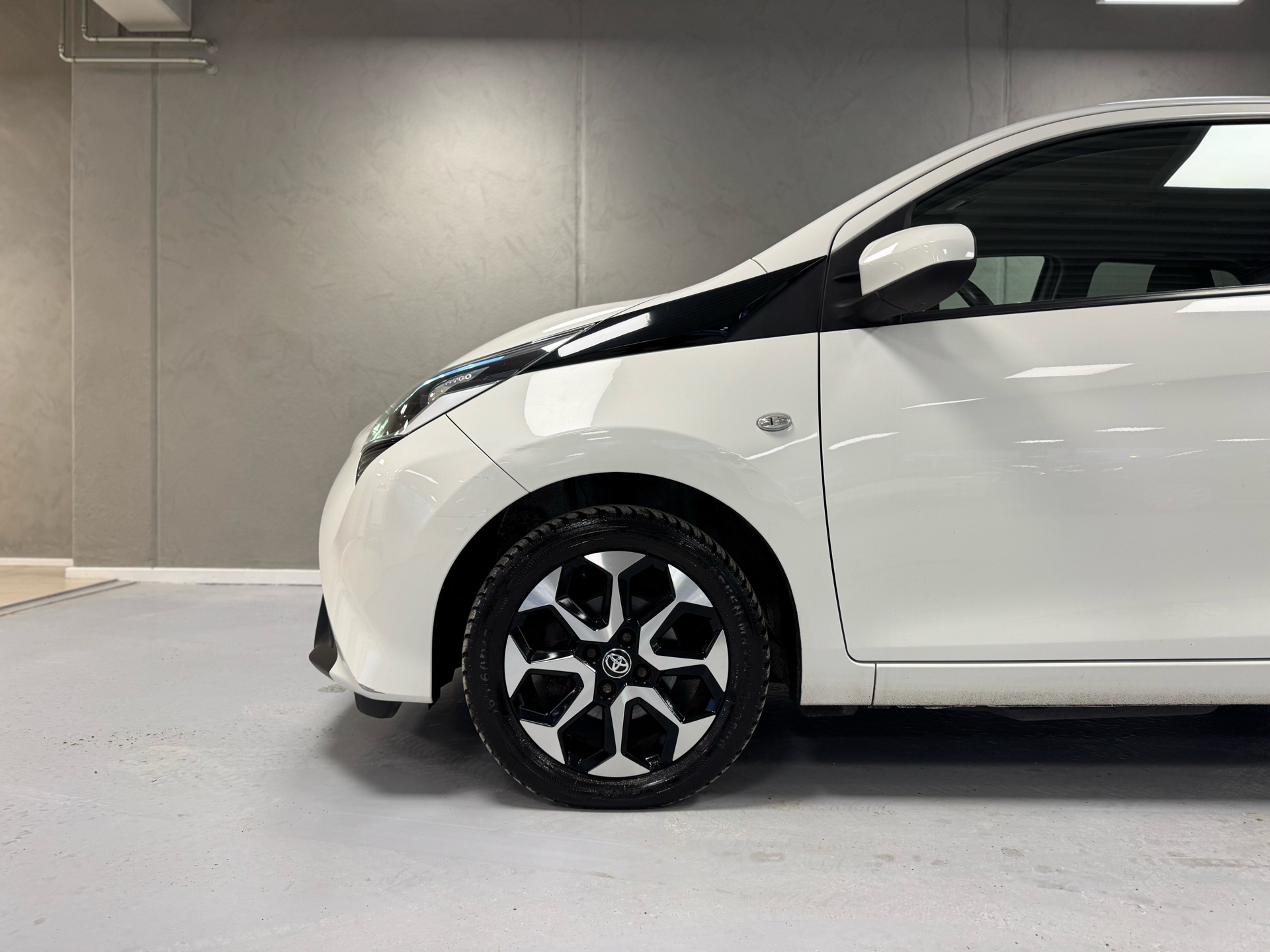 Hvid Toyota Aygo fra 2020