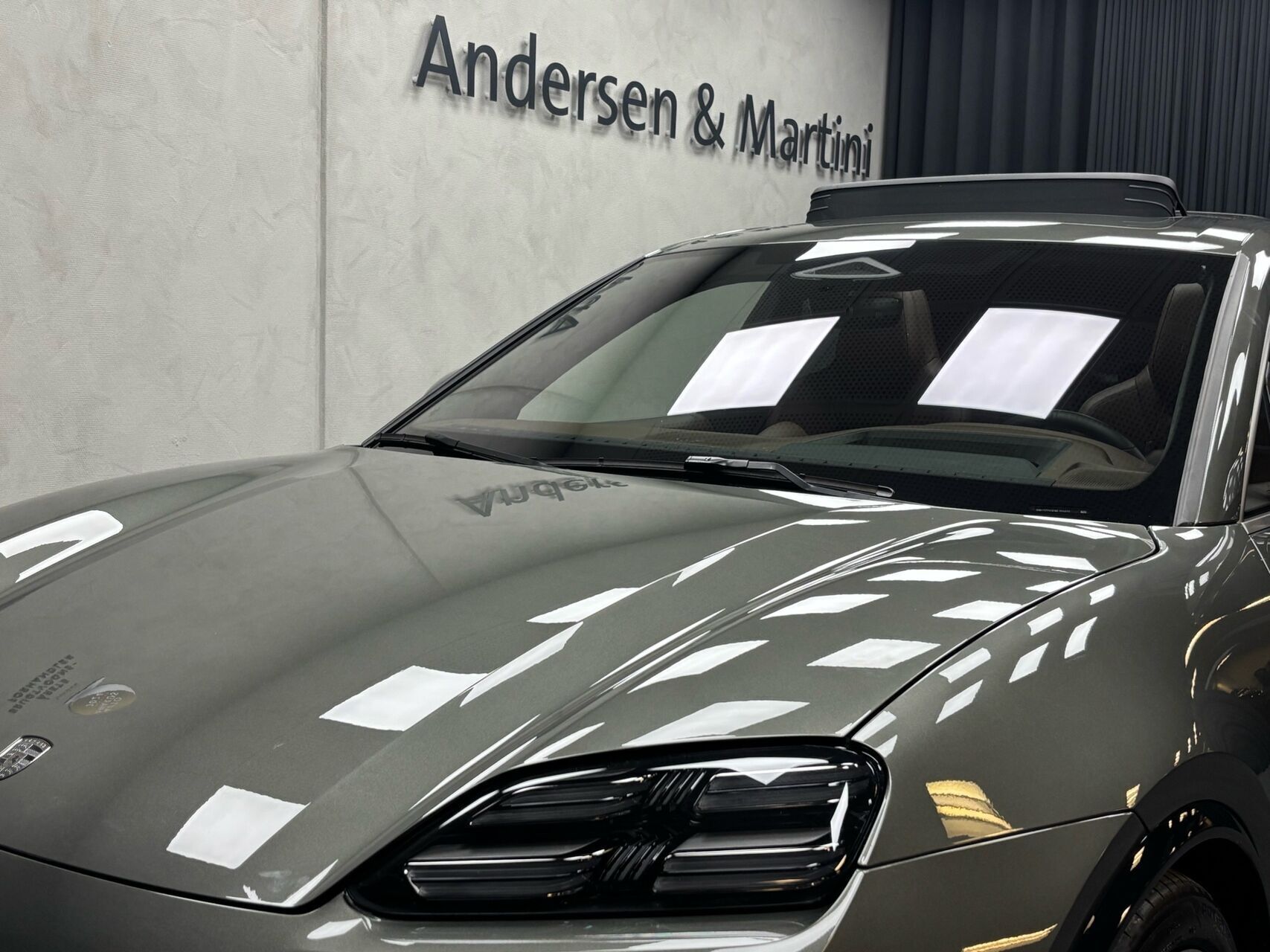 Grøn Porsche Macan fra 2024