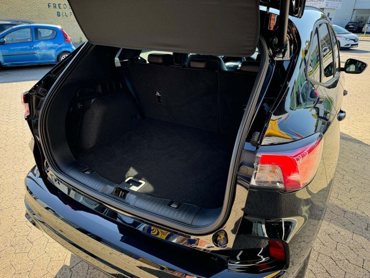 Ford Kuga 2,5 PHEV ST-Line X CVT