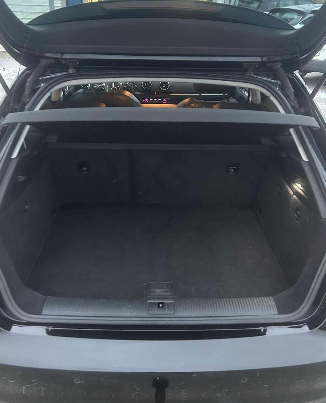 Sort Audi A3 fra 2016