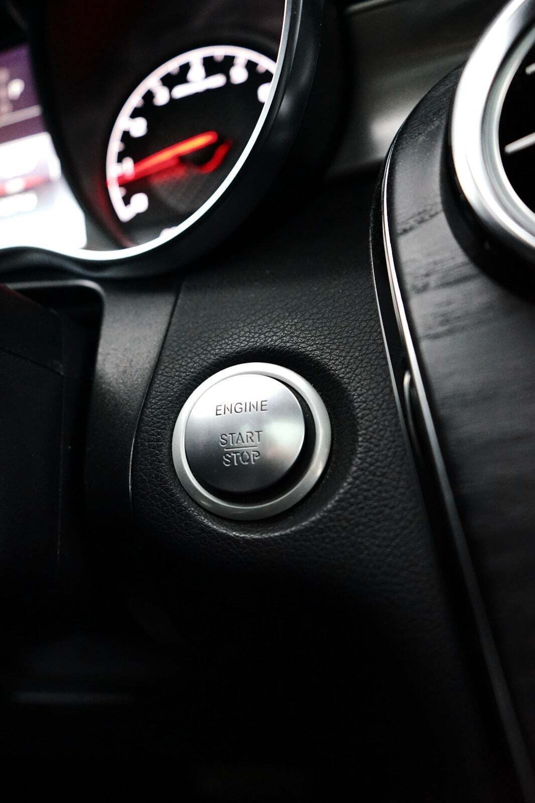 Sort Mercedes GLC63 fra 2018