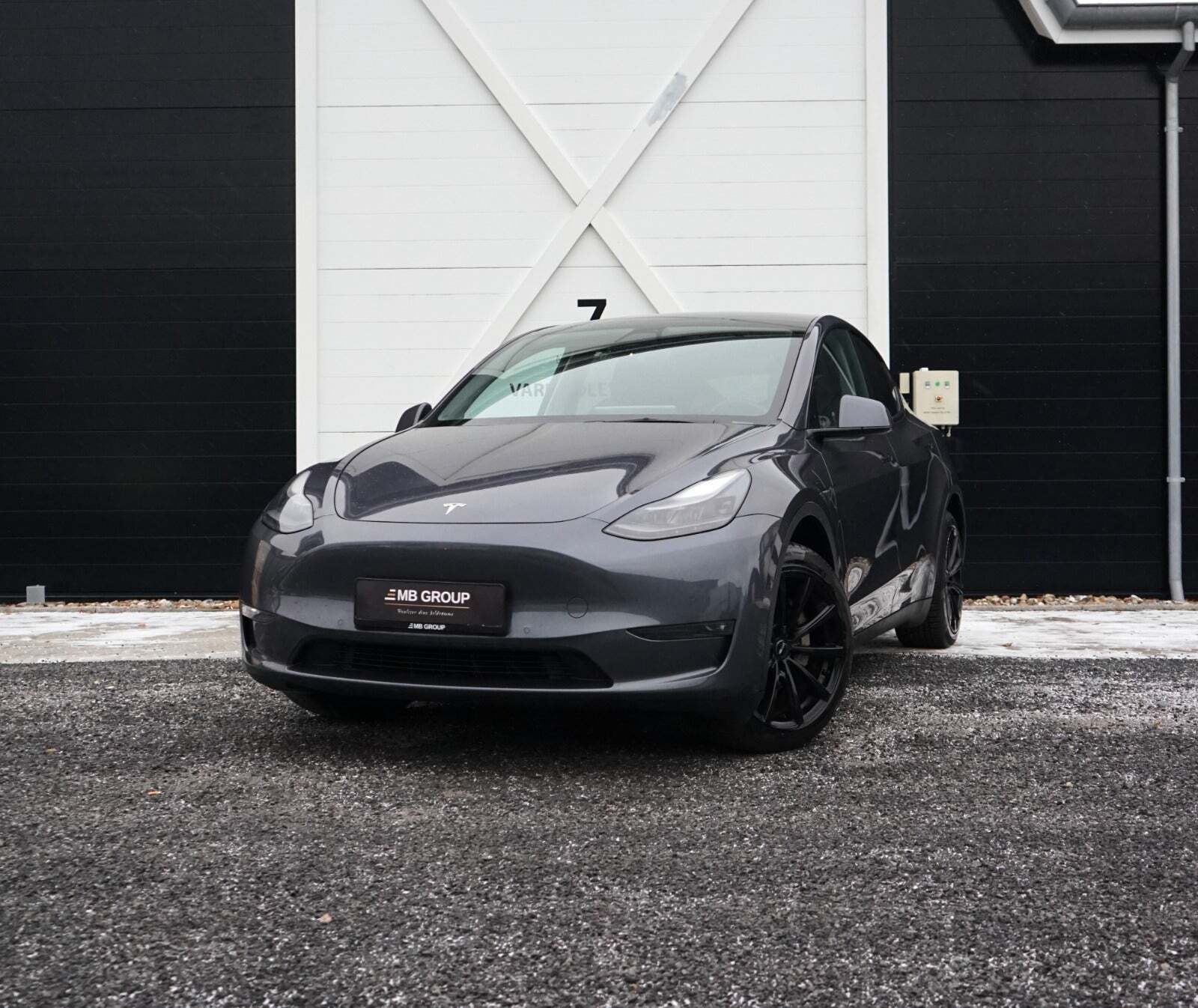 Tesla Model Y Long Range AWD