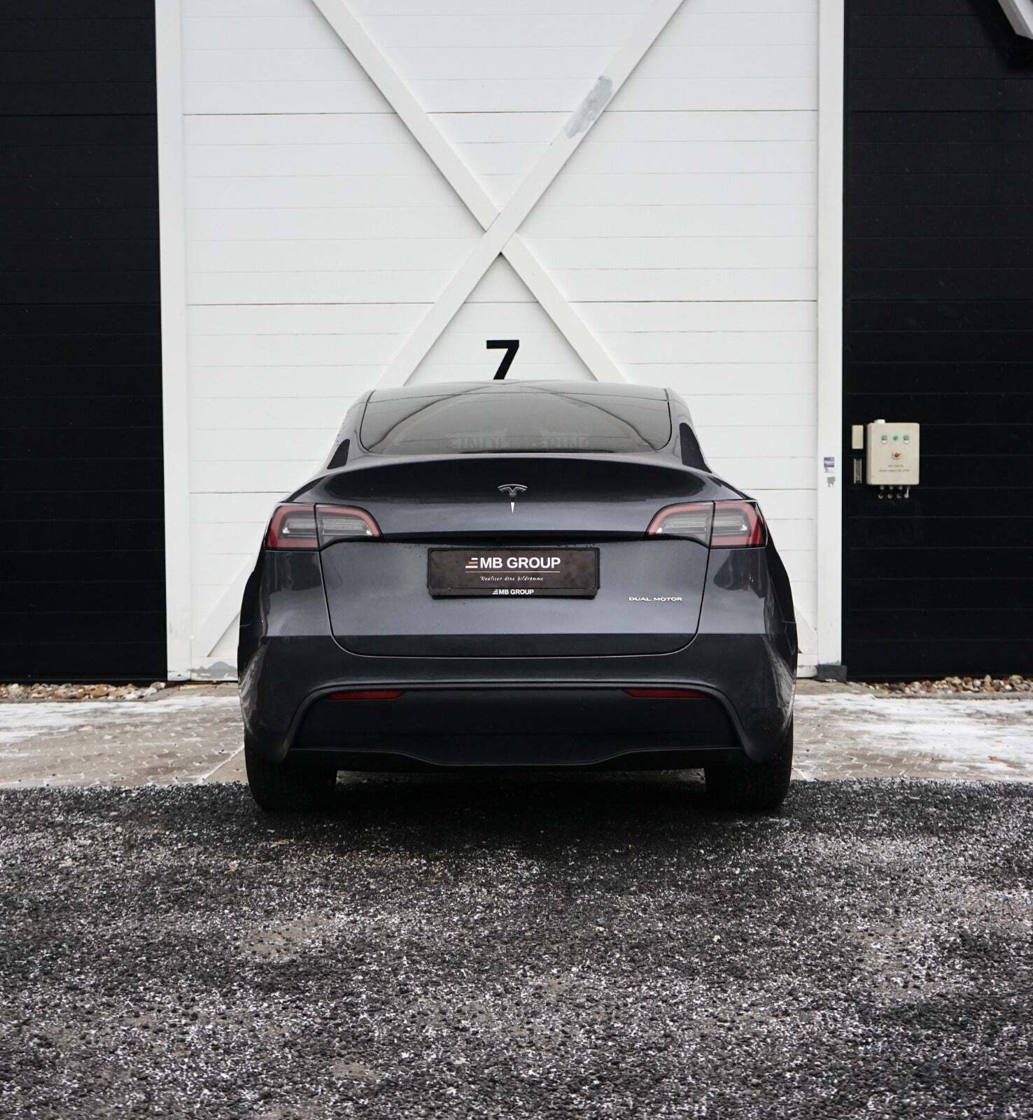 Tesla Model Y Long Range AWD