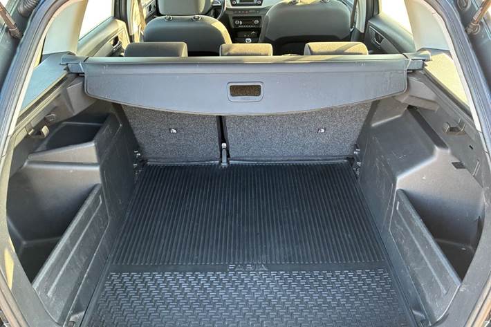 Grå Skoda Fabia fra 2016