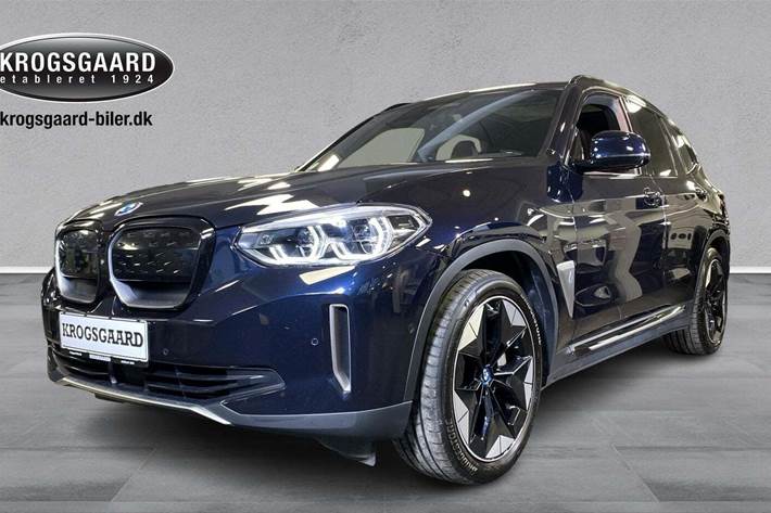 Blå BMW iX3 fra 2021