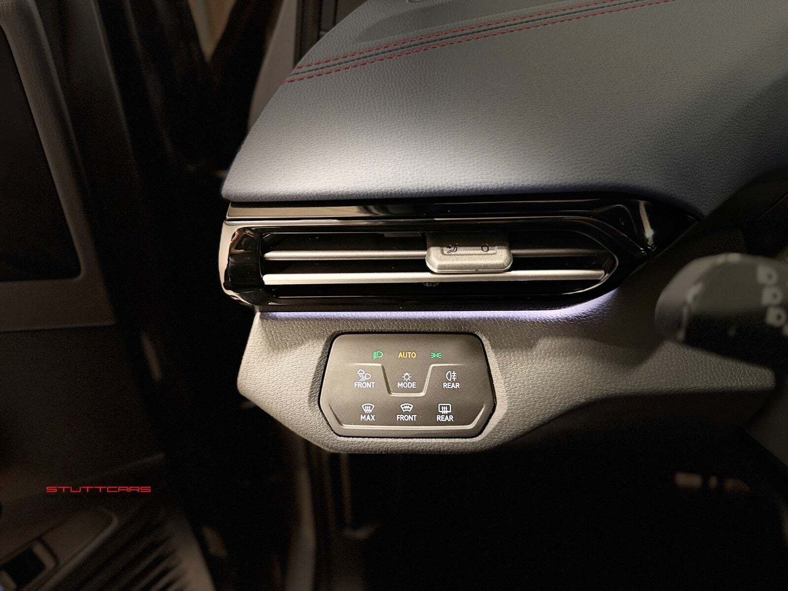 Grå VW ID.4 fra 2022