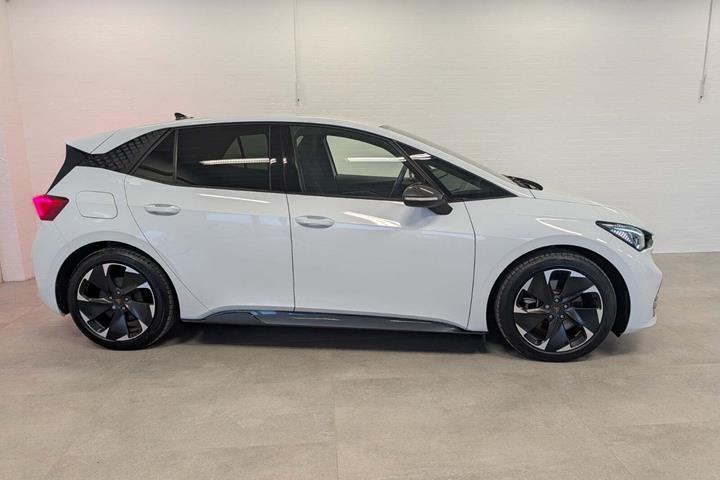 Hvid Cupra Born fra 2025