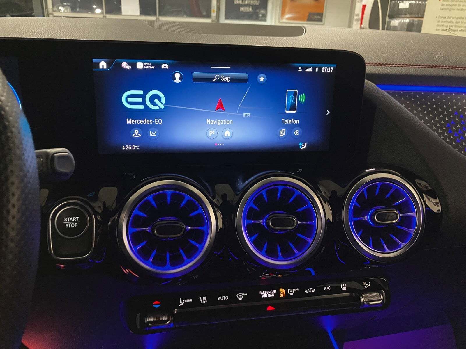 Sølv Mercedes EQA250+ fra 2025