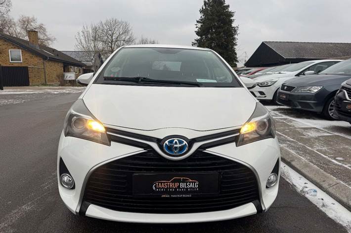 undefined Toyota Yaris fra 2015
