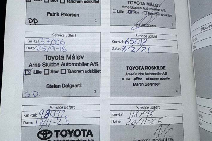 undefined Toyota Yaris fra 2015