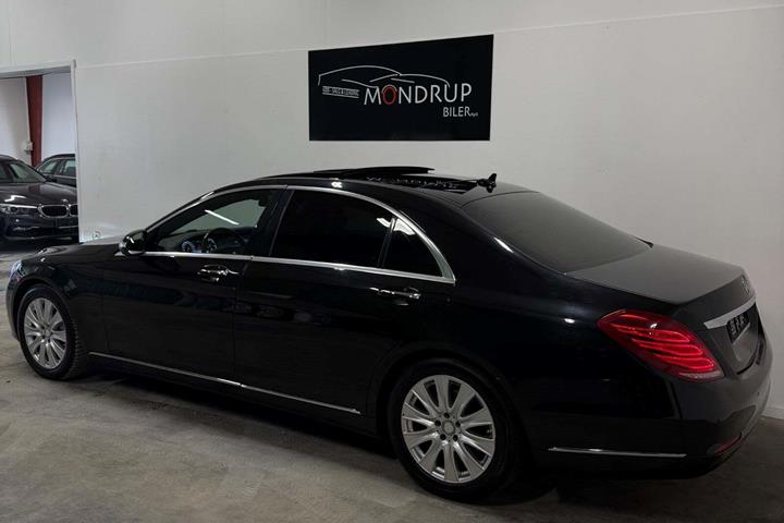 Sort Mercedes S350 fra 2014