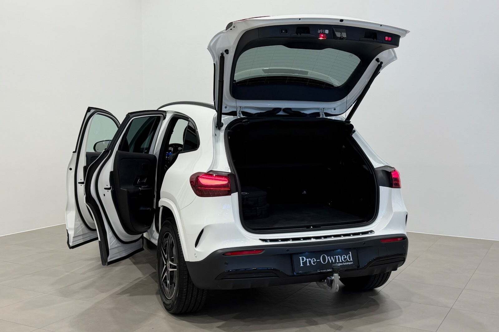 Hvid Mercedes EQA350 fra 2026