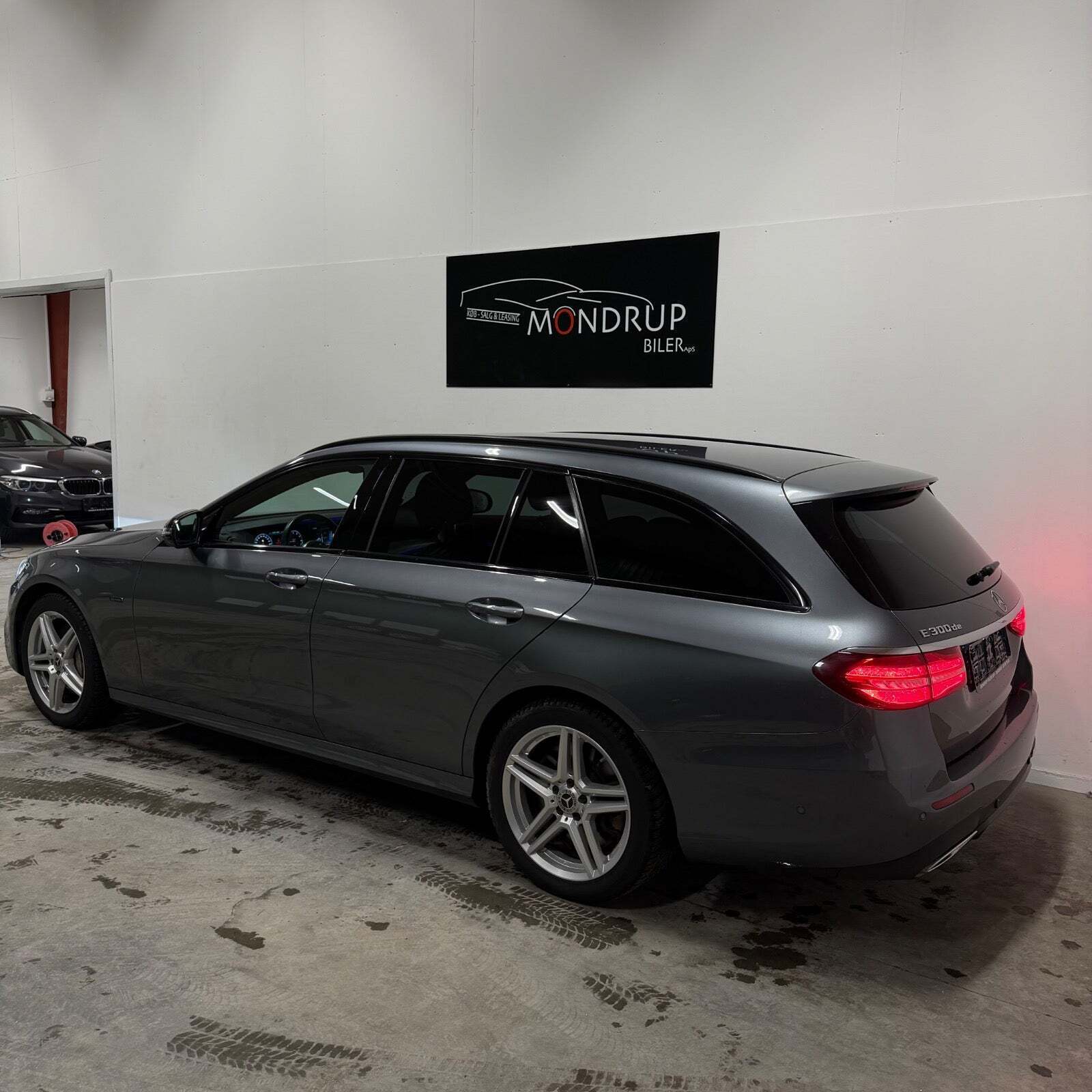 Mercedes E300 de 2,0 AMG Line stc. aut.