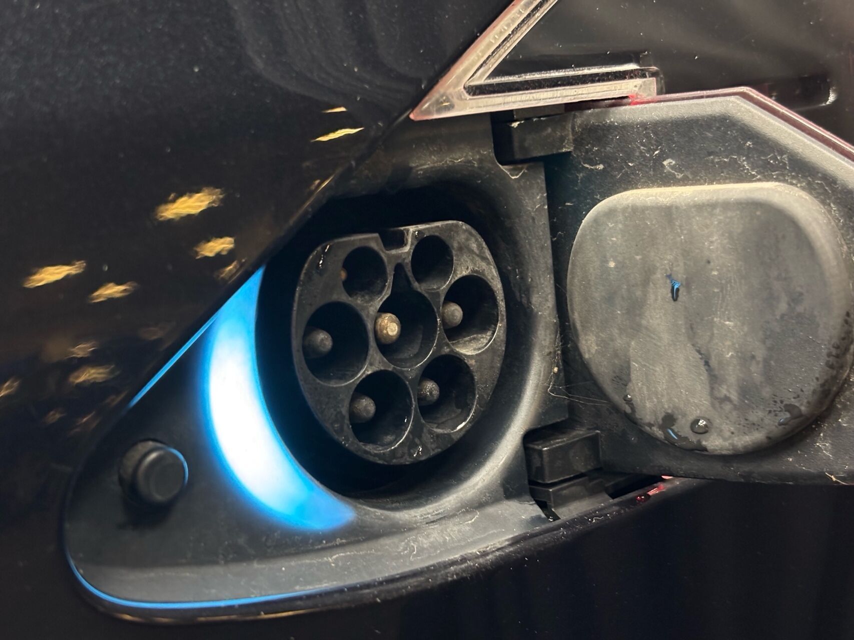 Sort Tesla Model S fra 2018