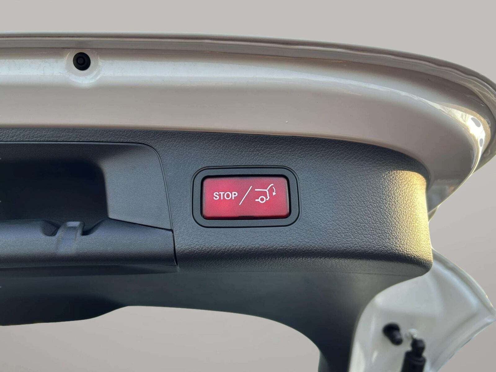 Hvid Mercedes EQA250+ fra 2024