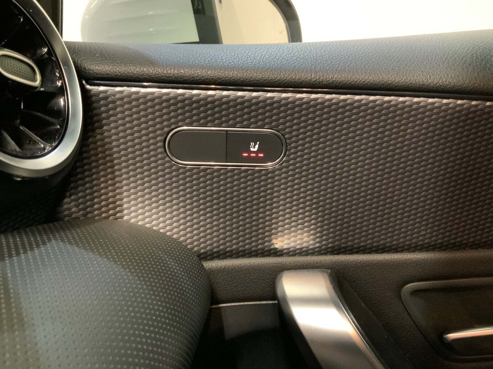 Hvid Mercedes A200 fra 2018