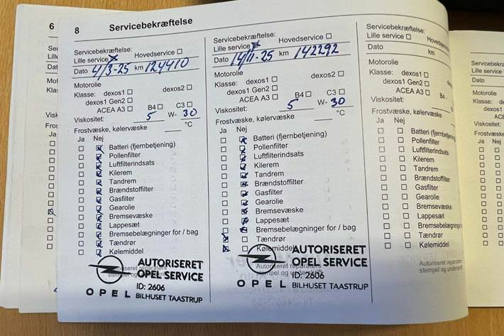 Blå Opel Grandland X fra 2018