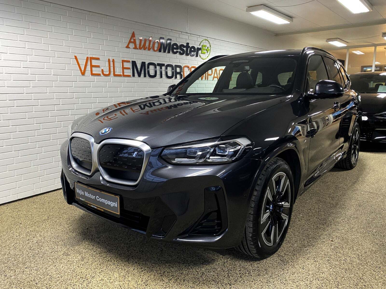 BMW iX3 Charged M-Sport