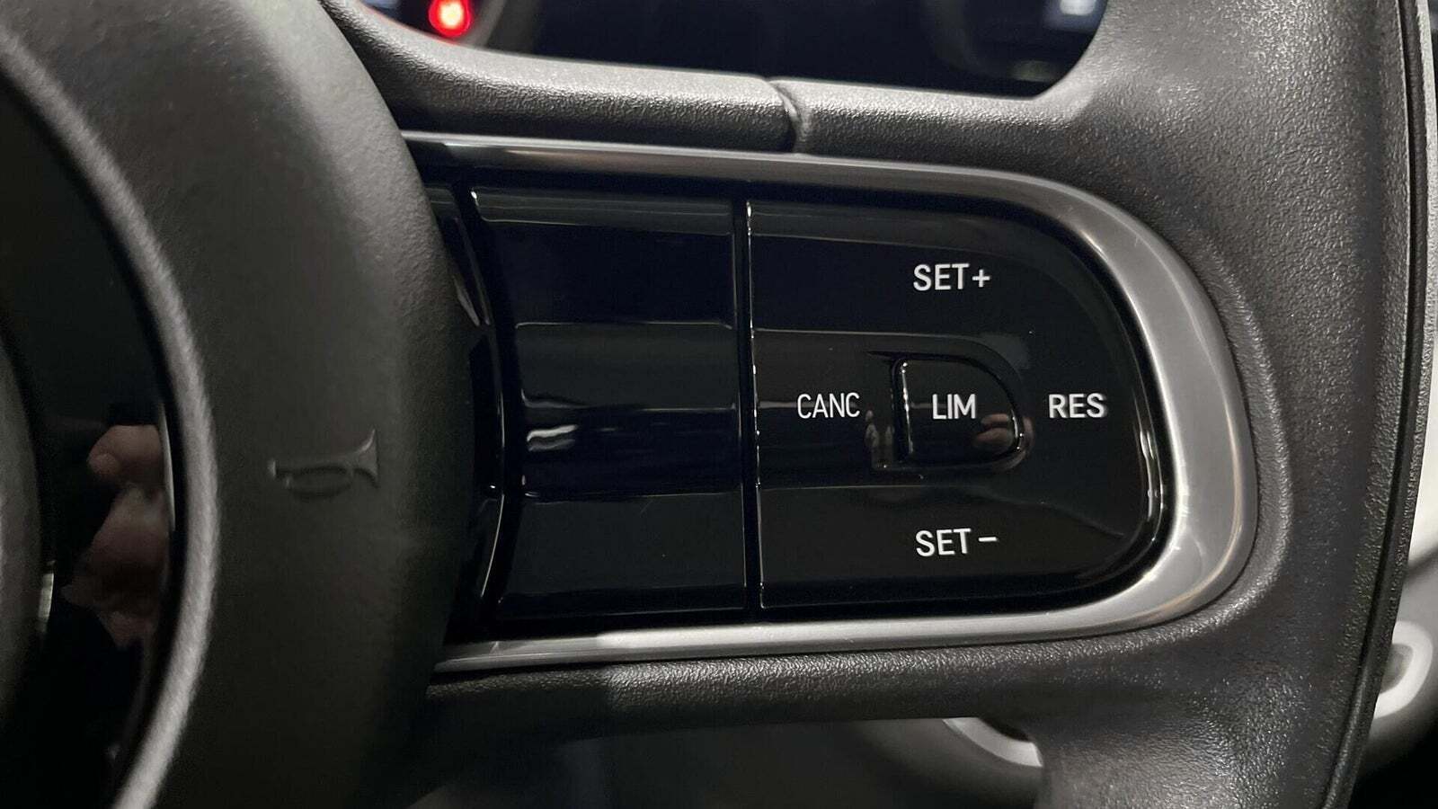 Hvid Fiat 500e fra 2022