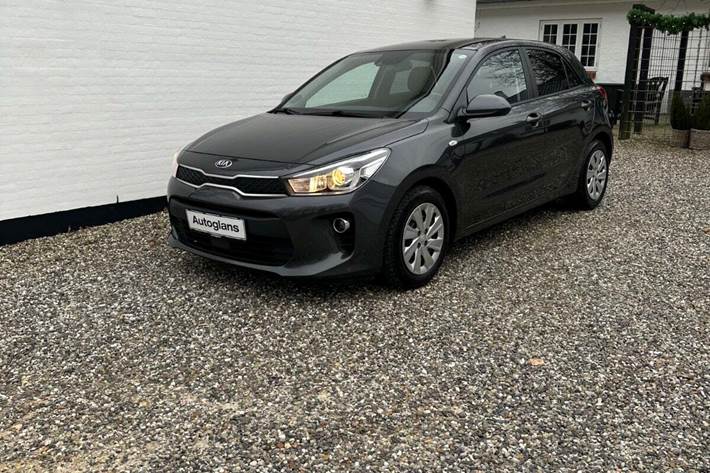 Grå Kia Rio fra 2019