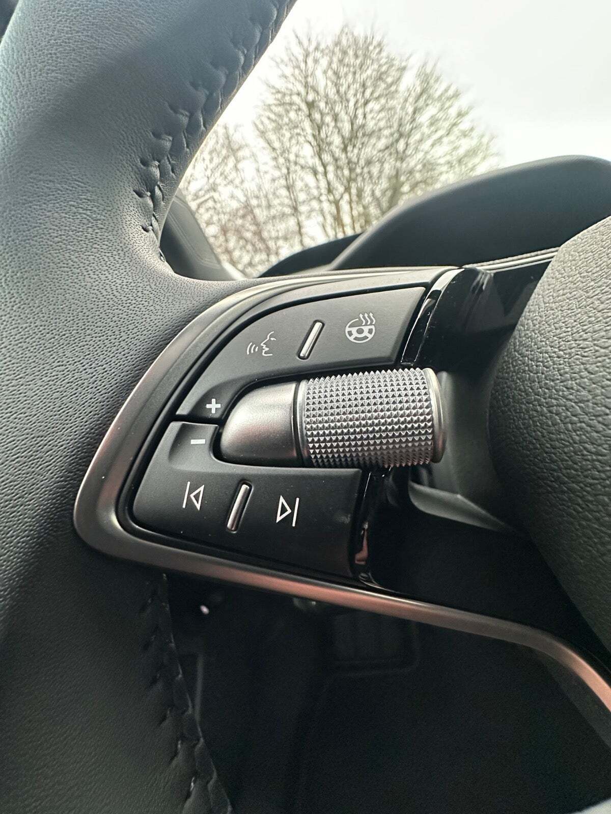 Sølv Skoda Enyaq fra 2025