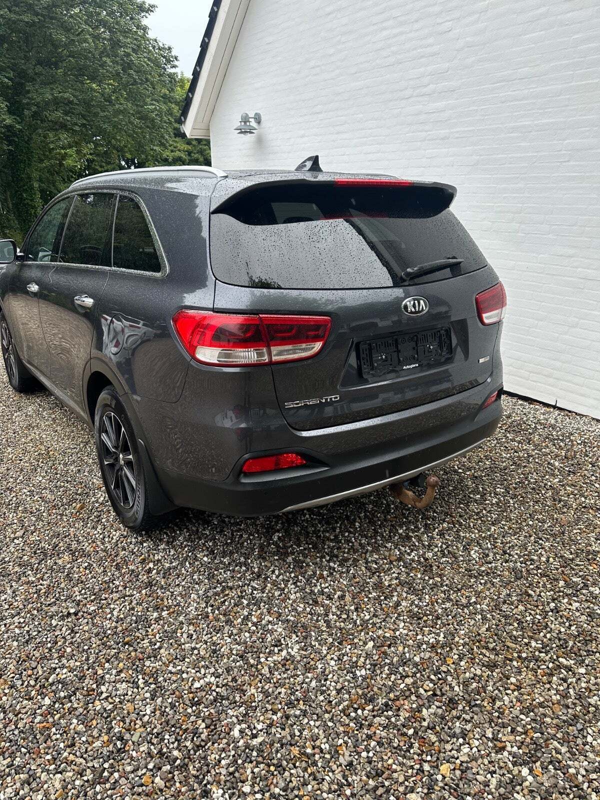 Grå Kia Sorento fra 2016