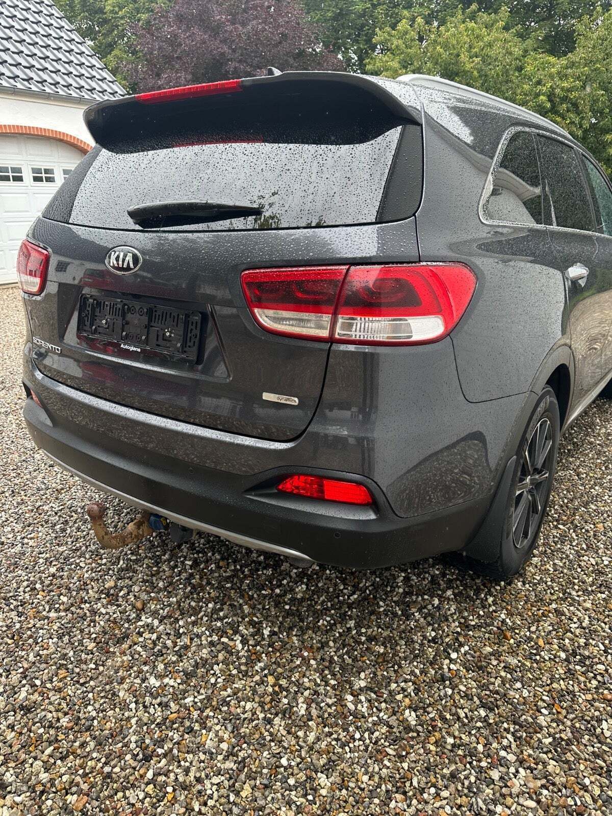 Grå Kia Sorento fra 2016