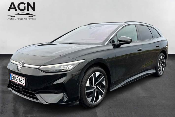 Sort VW ID.7 fra 2025 set udefra