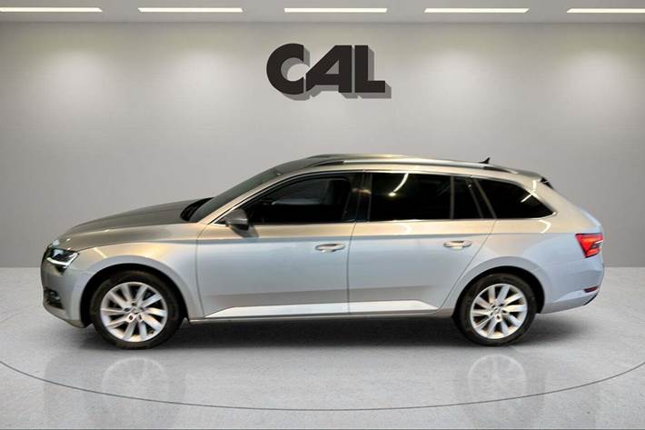 Sølv Skoda Superb fra 2020