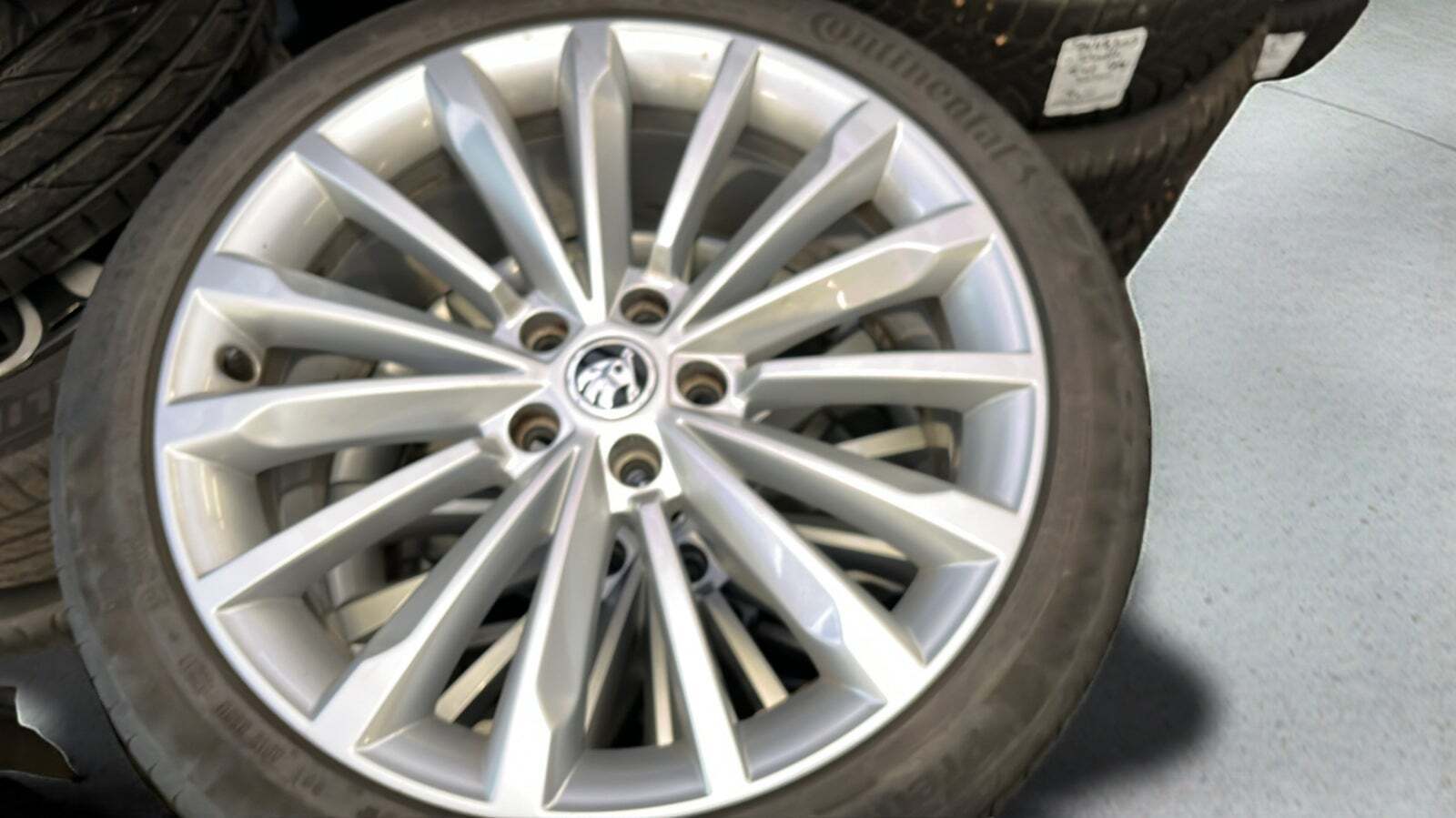 Sølv Skoda Superb fra 2020