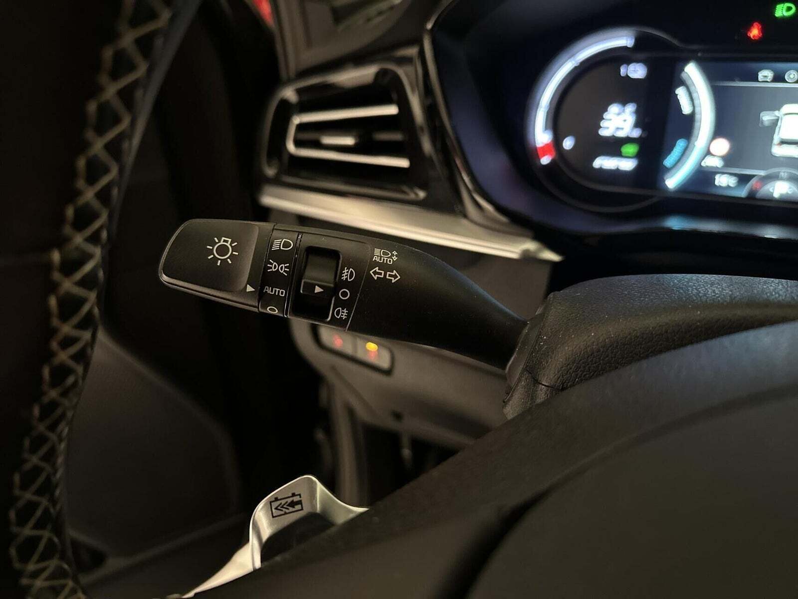 Blå Kia e-Niro fra 2021
