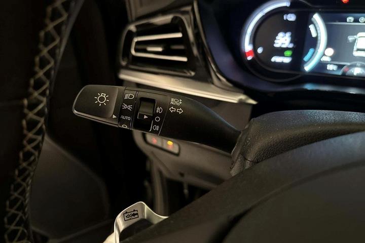Blå Kia e-Niro fra 2021