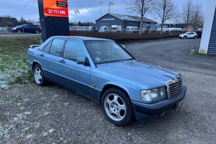 undefined Mercedes 190 E fra 1988