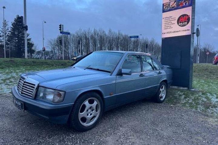 undefined Mercedes 190 E fra 1988
