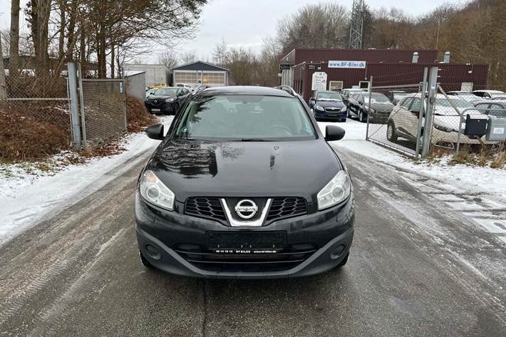Sort Nissan Qashqai+2 fra 2012