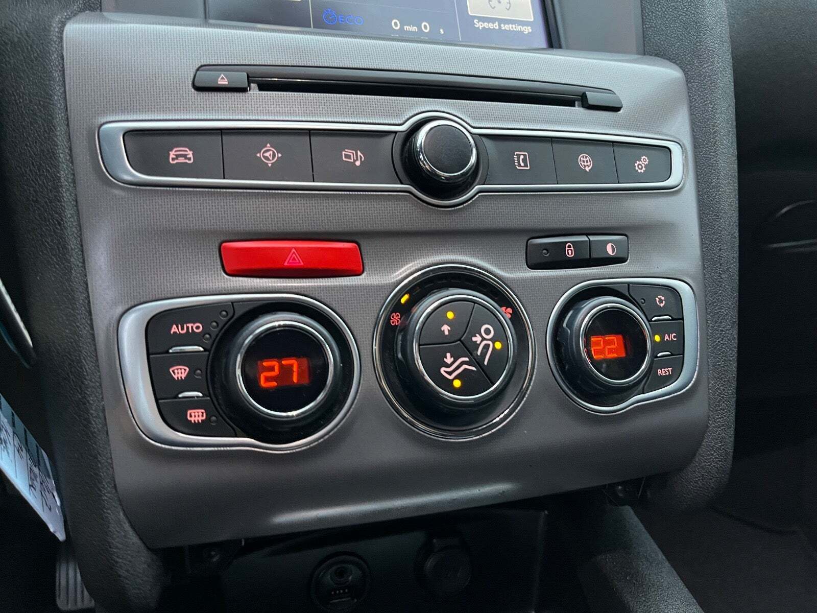 Grå Citroën C4 fra 2017