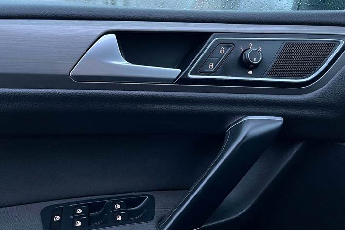 Blå VW Golf Sportsvan fra 2016