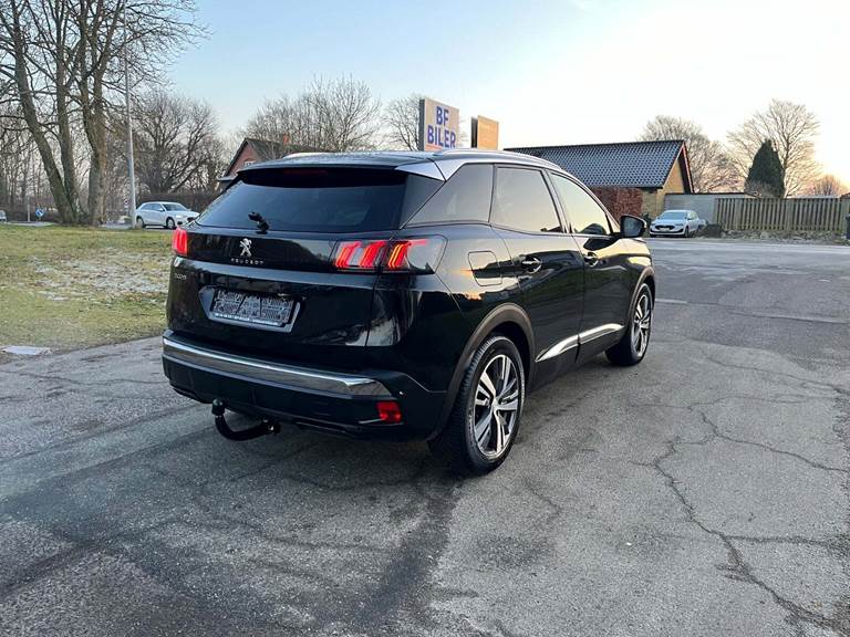 Peugeot 3008 1,5 BlueHDi First Selection EAT8