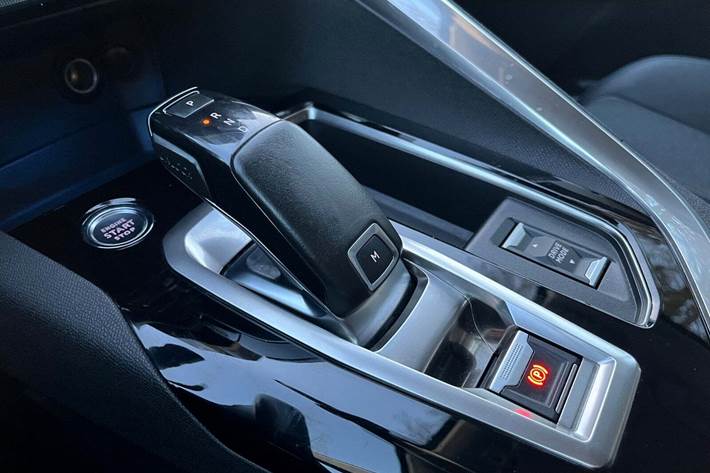 Sort Peugeot 3008 fra 2021